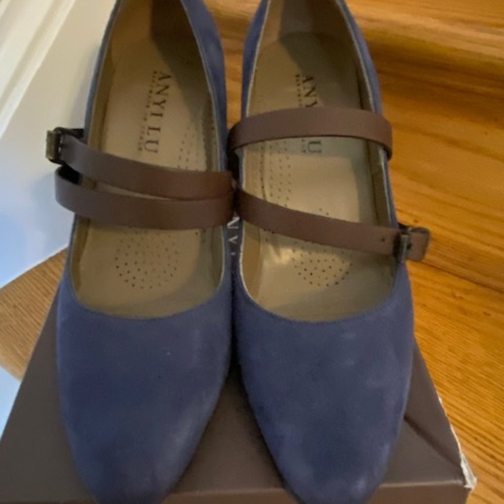 Anyi Lu Susanna Almond Toe Suede Strap Sapphire Pump 39.5